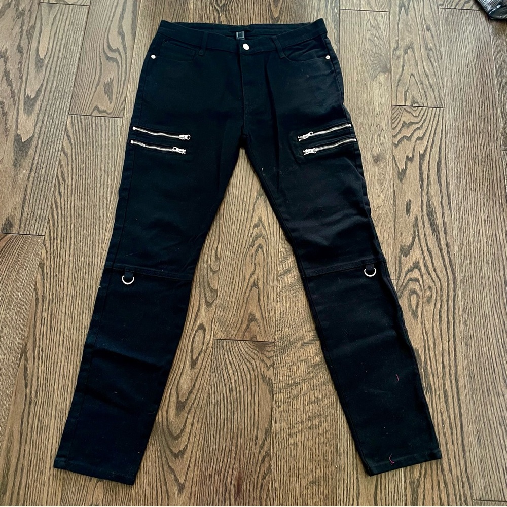 Forever 21 Black Jeans with Zipper Details